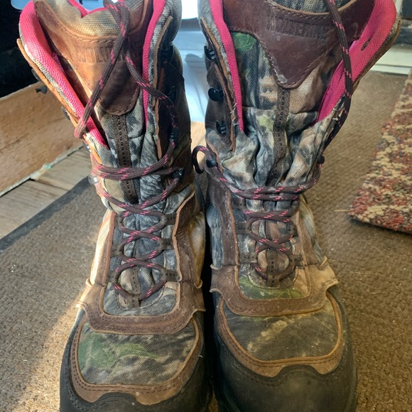 Women’s size 10 Wolverine Winter Boots - Picture 2 of 4